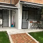 Earth, Comfy Near Center W Garden 1gbwifi * טיראנה