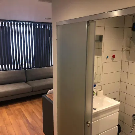 Earth, Comfy Near Center W Garden 1gbwifi דירה טיראנה