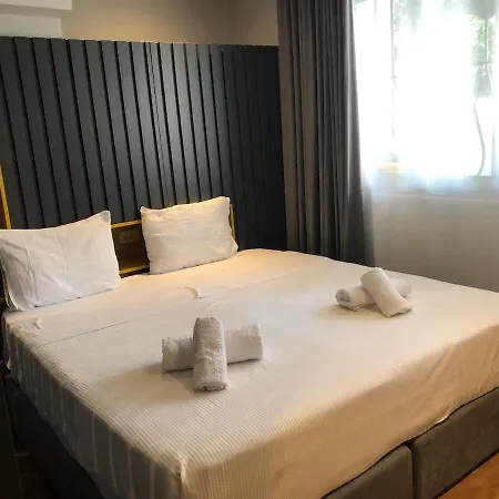 דירה Earth, Comfy Near Center W Garden 1gbwifi טיראנה