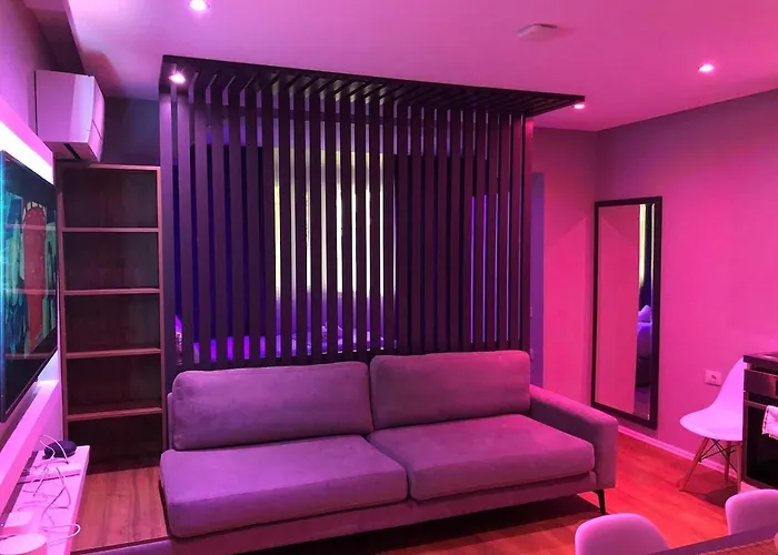 Earth, Comfy Near Center W Garden 1gbwifi Appartamento Tirana