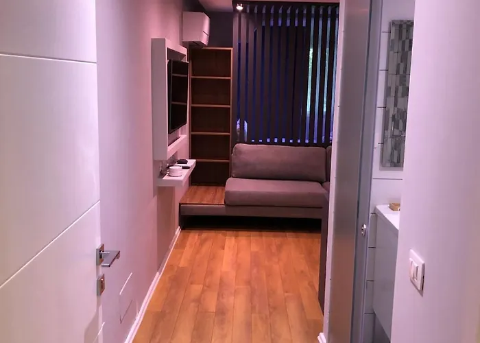 Earth, Comfy Near Center W Garden 1gbwifi Appartamento Tirana